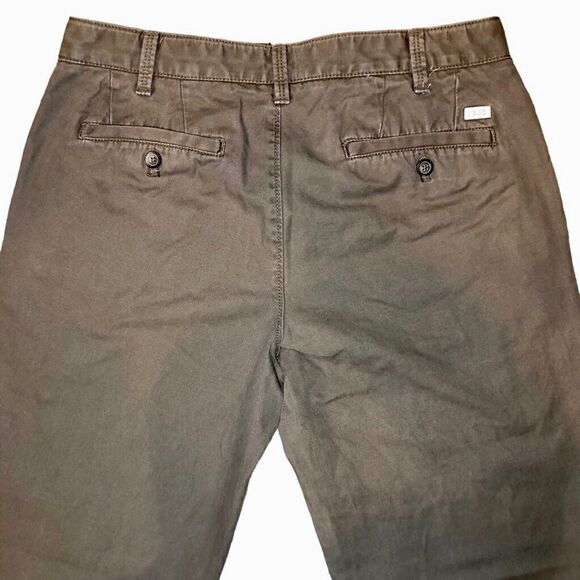 IZOD Saltwater Flat Front Slim Fit Chinos in Mocha Brown Men’s 33 - Picture 6 of 8